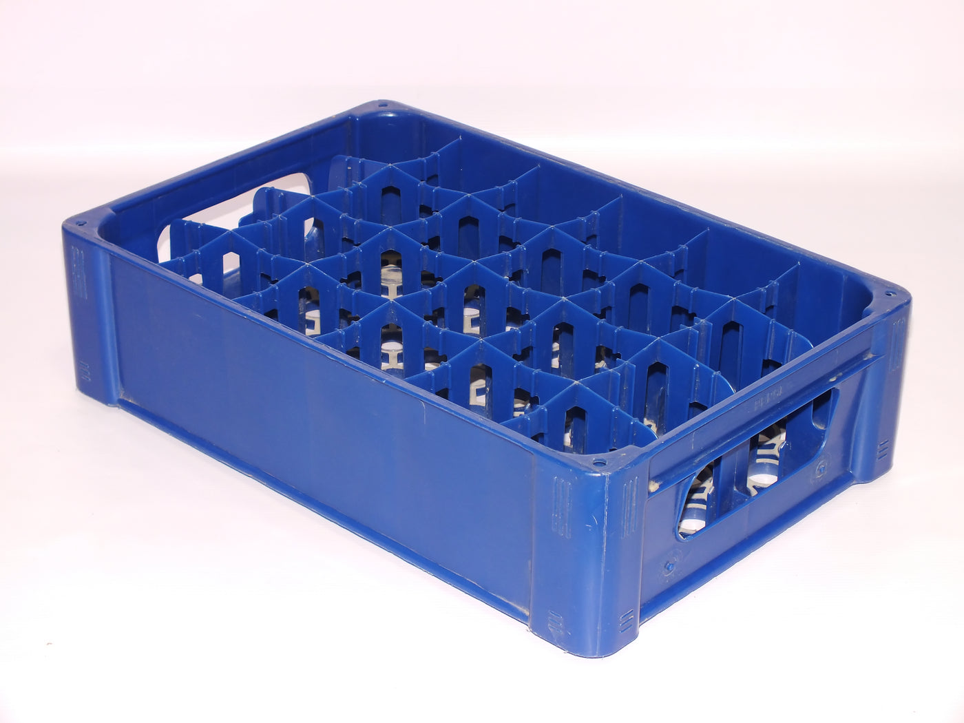 24 POCKET HALF DEPTH LOW WEIGHT BOTTLE CRATE