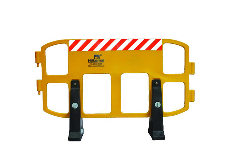 Perforated Barricade Fences :: 2020(L) x 400(W) x 1265(H) mm | Effective Length :  2000 mm