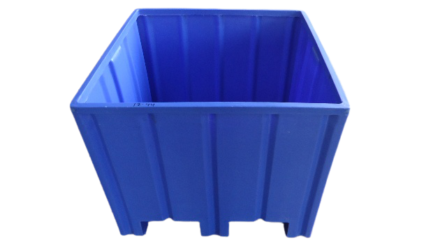 Roto Molded Palletised Crate With 3 Runners